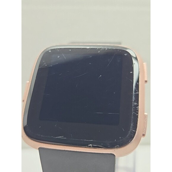 Fitbit Versa FB504 Smartwatch Fitness Heart Rate Bluetooth Activity W/ Charger - Picture 4 of 12